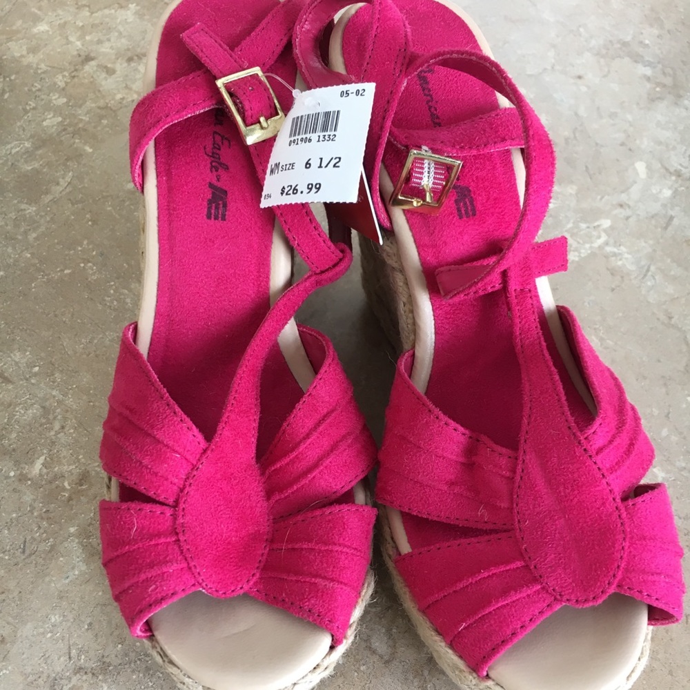 American Eagle sandals